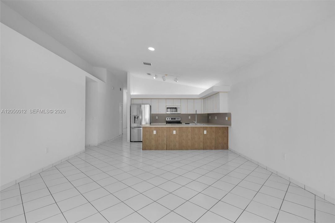 En Venta: $704,000 (3 camas, 2 baños, 1889 Pies cuadrados)
