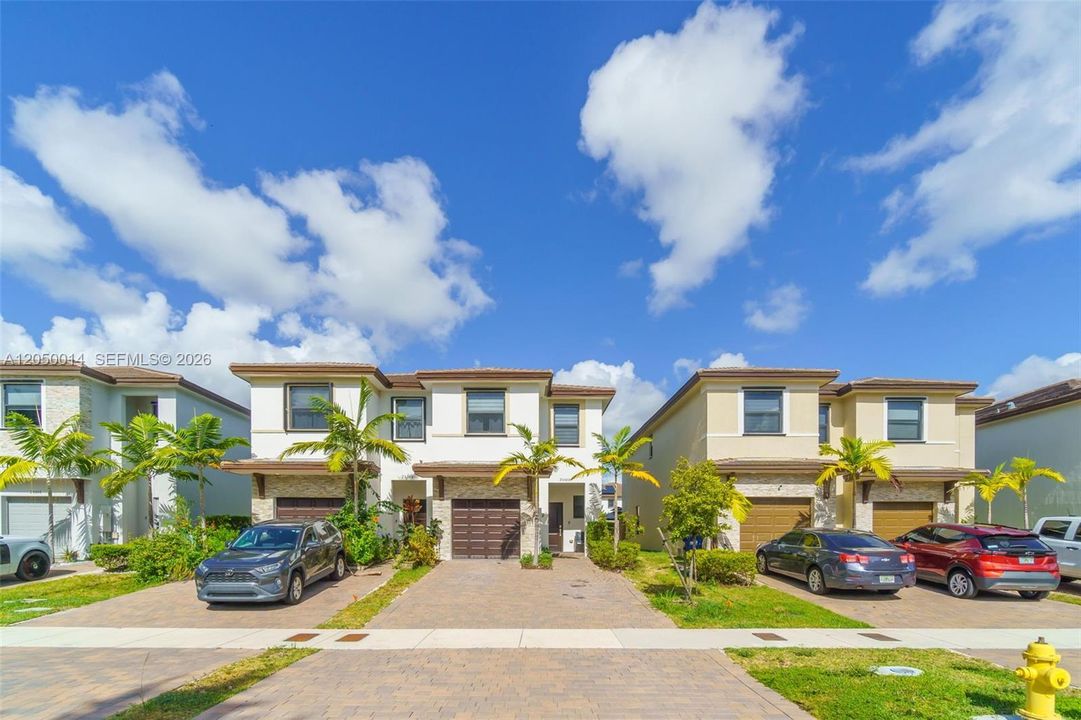 For Sale: $439,000 (3 beds, 2 baths, 1514 Square Feet)