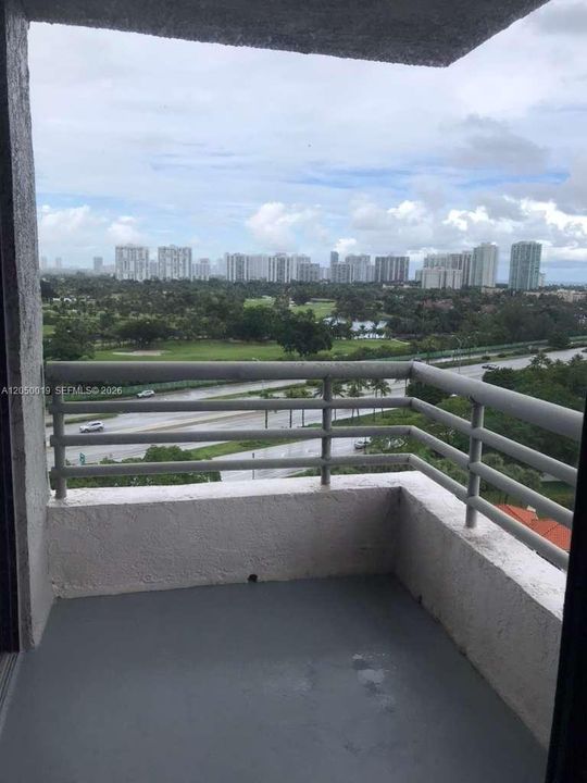 For Rent: $2,999 (2 beds, 2 baths, 1302 Square Feet)