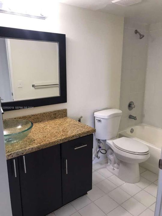 For Rent: $2,999 (2 beds, 2 baths, 1302 Square Feet)