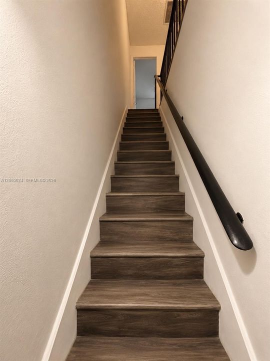 В аренду: $2,099 (2 спален, 1 ванн, 1000 Квадратных фут)