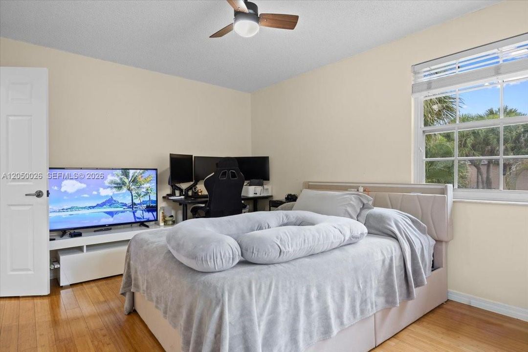 For Sale: $725,000 (4 beds, 2 baths, 2275 Square Feet)