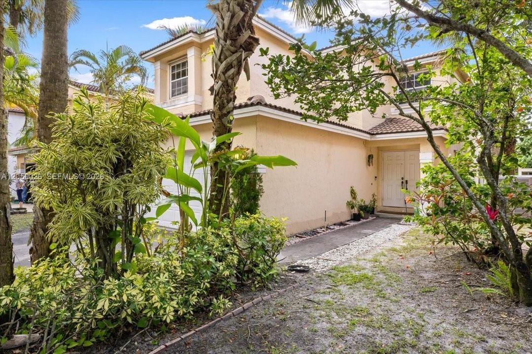 For Sale: $725,000 (4 beds, 2 baths, 2275 Square Feet)