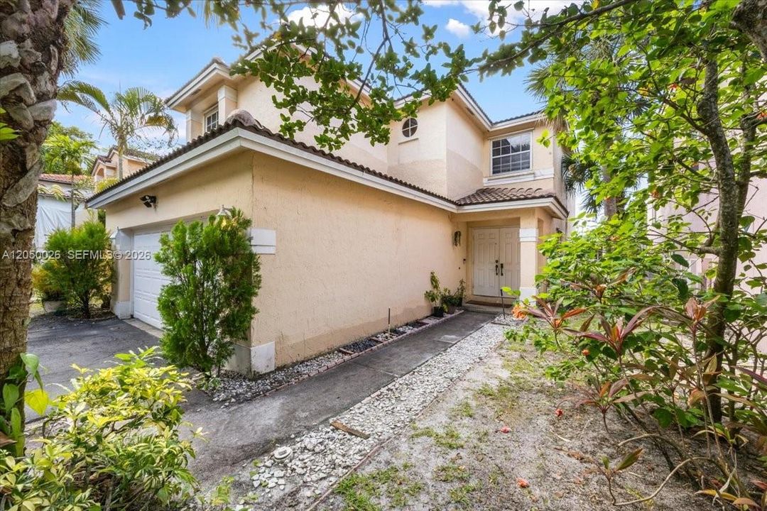 For Sale: $725,000 (4 beds, 2 baths, 2275 Square Feet)