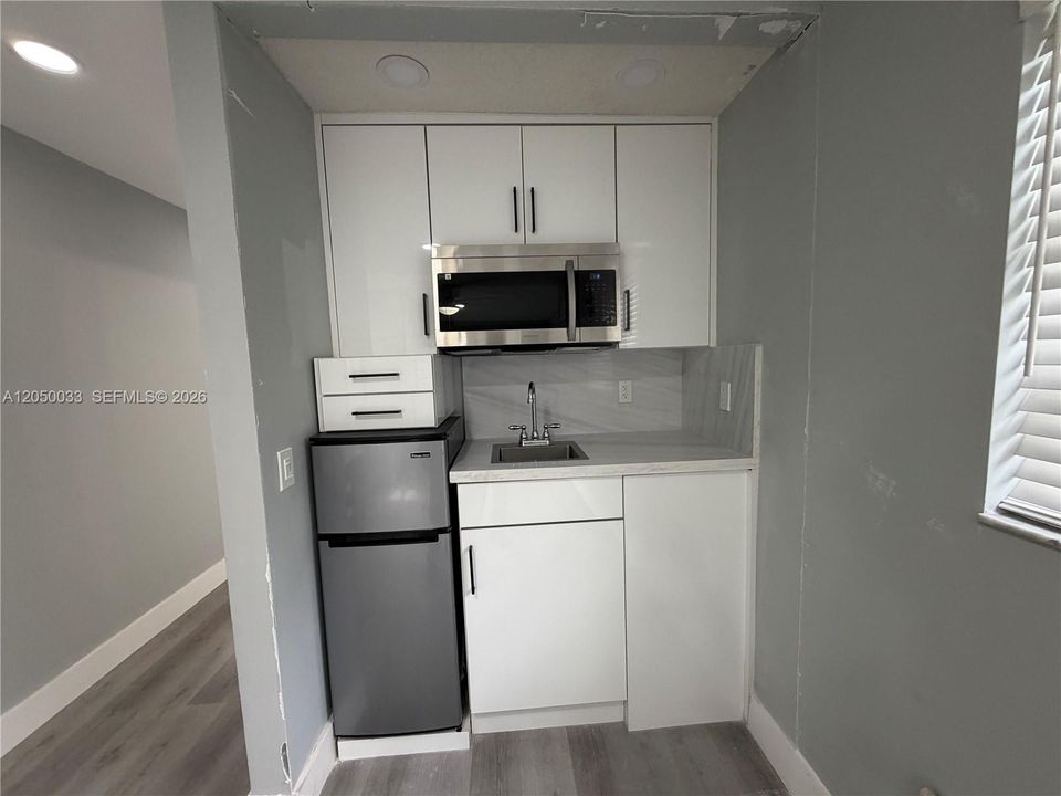 For Rent: $1,500 (1 beds, 1 baths, 494 Square Feet)