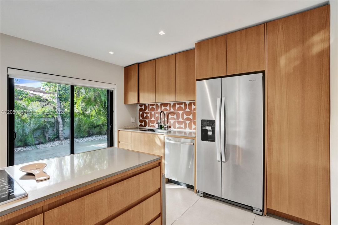 For Sale: $699,000 (3 beds, 2 baths, 1671 Square Feet)