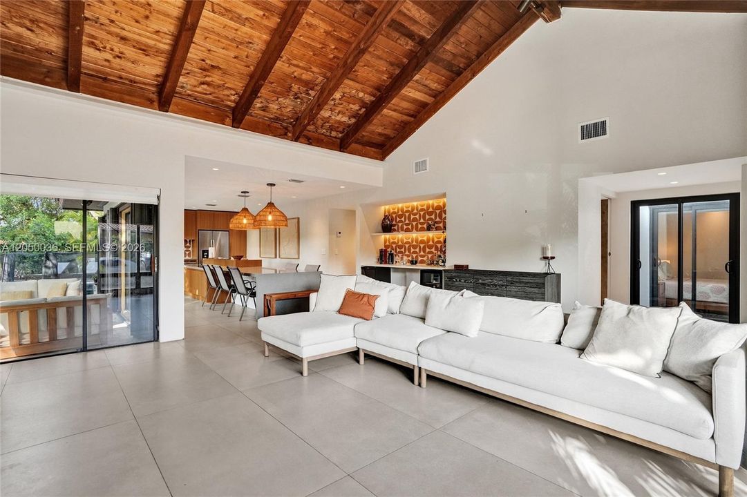 For Sale: $699,000 (3 beds, 2 baths, 1671 Square Feet)