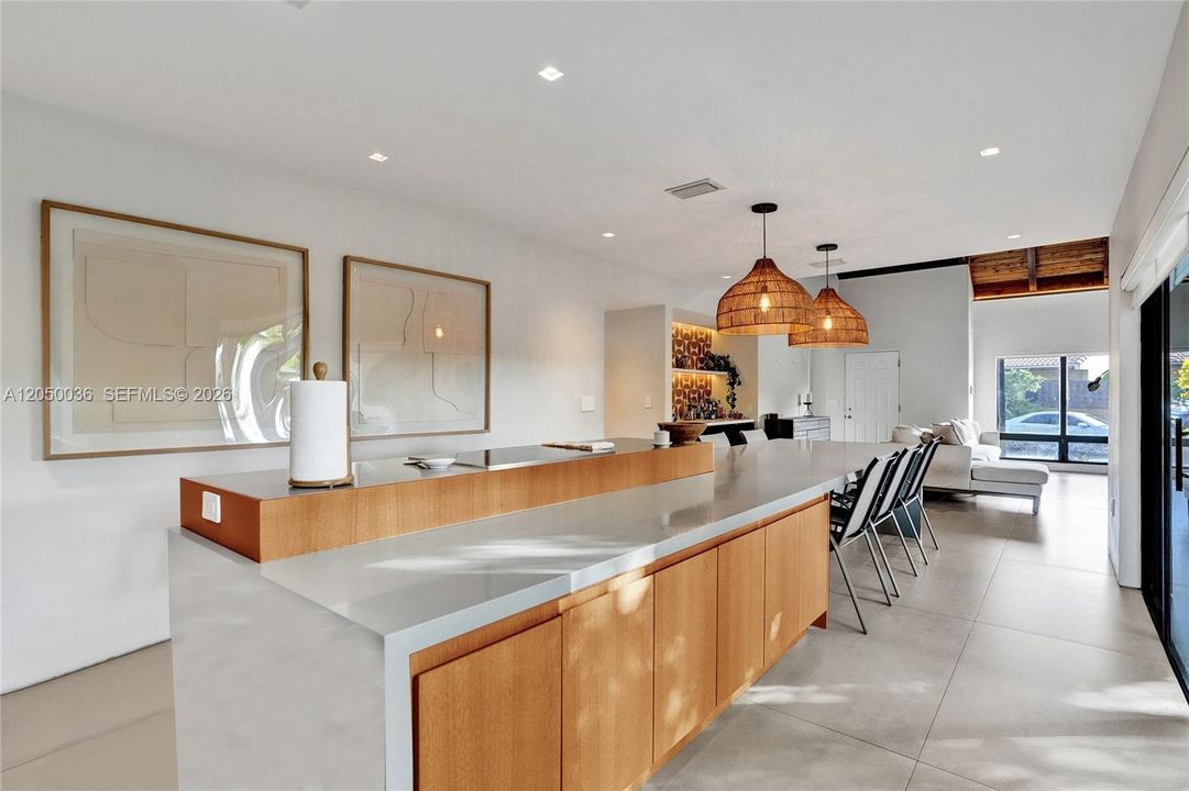 For Sale: $699,000 (3 beds, 2 baths, 1671 Square Feet)