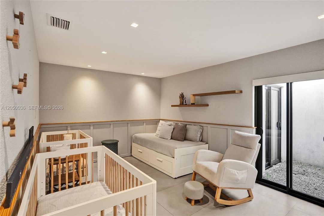 For Sale: $699,000 (3 beds, 2 baths, 1671 Square Feet)