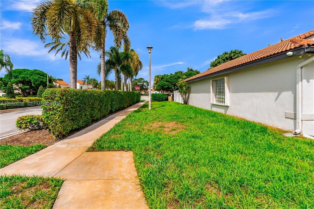 En Venta: $715,000 (3 camas, 2 baños, 1731 Pies cuadrados)