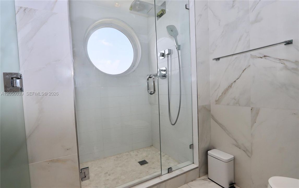 For Rent: $10,000 (3 beds, 3 baths, 2605 Square Feet)