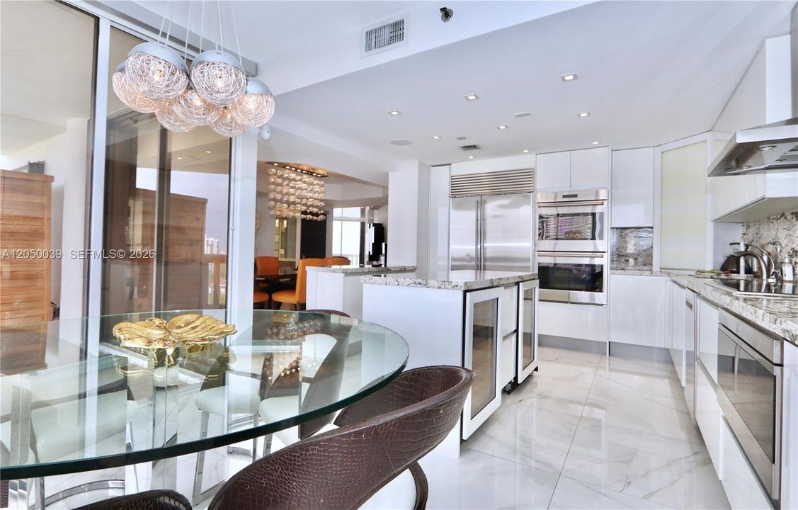 For Rent: $10,000 (3 beds, 3 baths, 2605 Square Feet)