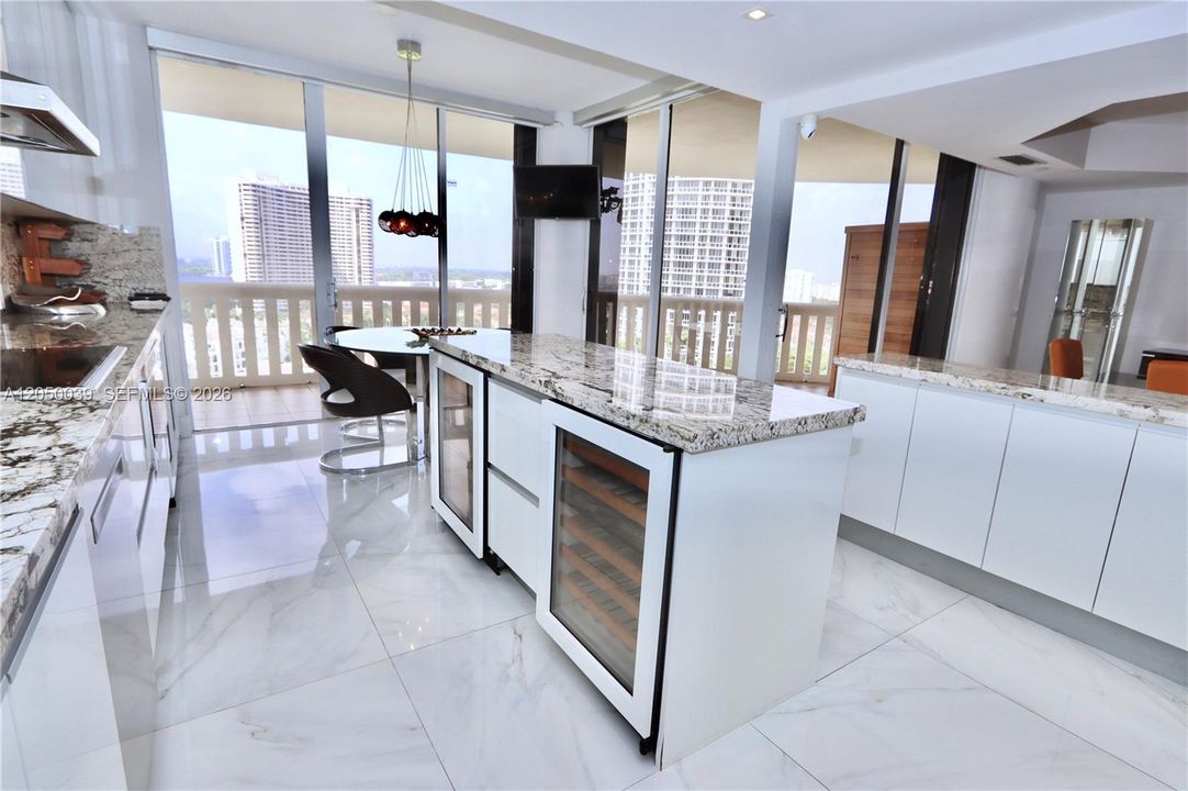 For Rent: $10,000 (3 beds, 3 baths, 2605 Square Feet)