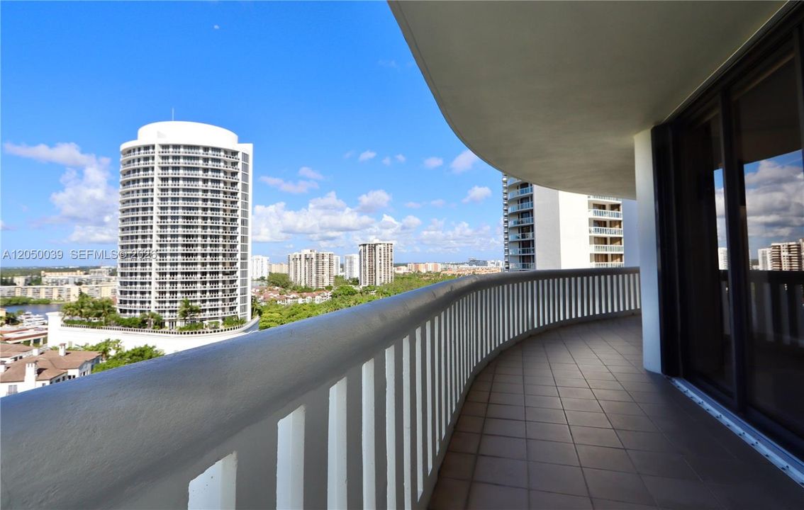 For Rent: $10,000 (3 beds, 3 baths, 2605 Square Feet)