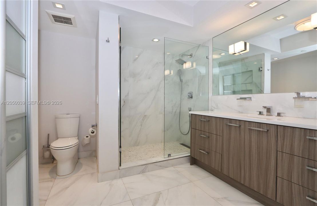 For Rent: $10,000 (3 beds, 3 baths, 2605 Square Feet)
