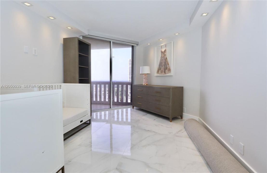 For Rent: $10,000 (3 beds, 3 baths, 2605 Square Feet)