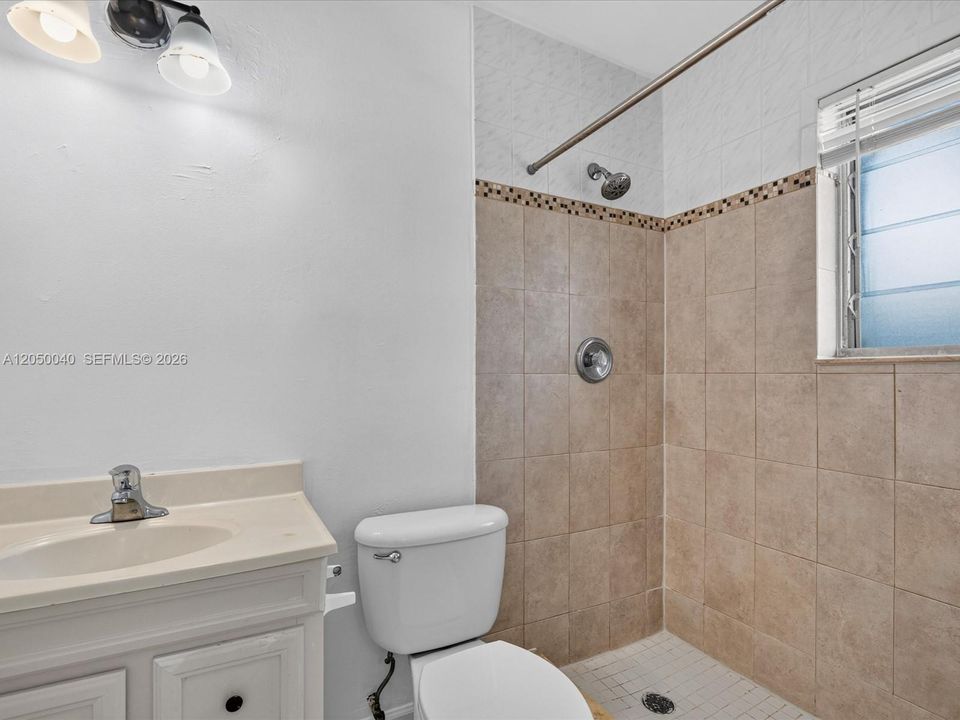 В аренду: $3,000 (2 спален, 2 ванн, 2275 Квадратных фут)