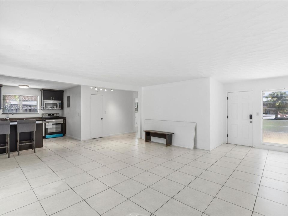 В аренду: $3,000 (2 спален, 2 ванн, 2275 Квадратных фут)