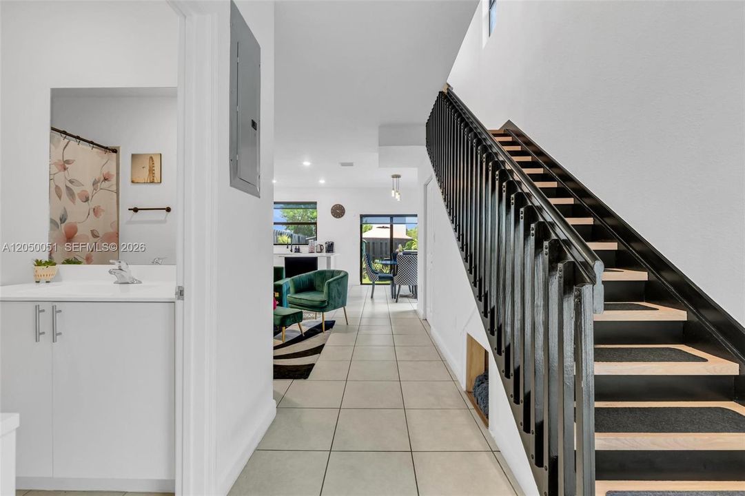 For Sale: $419,490 (3 beds, 3 baths, 1368 Square Feet)