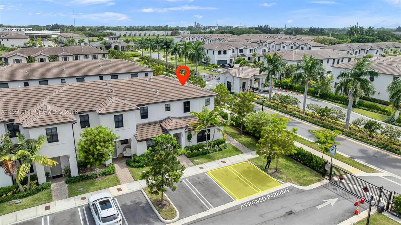 For Sale: $419,490 (3 beds, 3 baths, 1368 Square Feet)