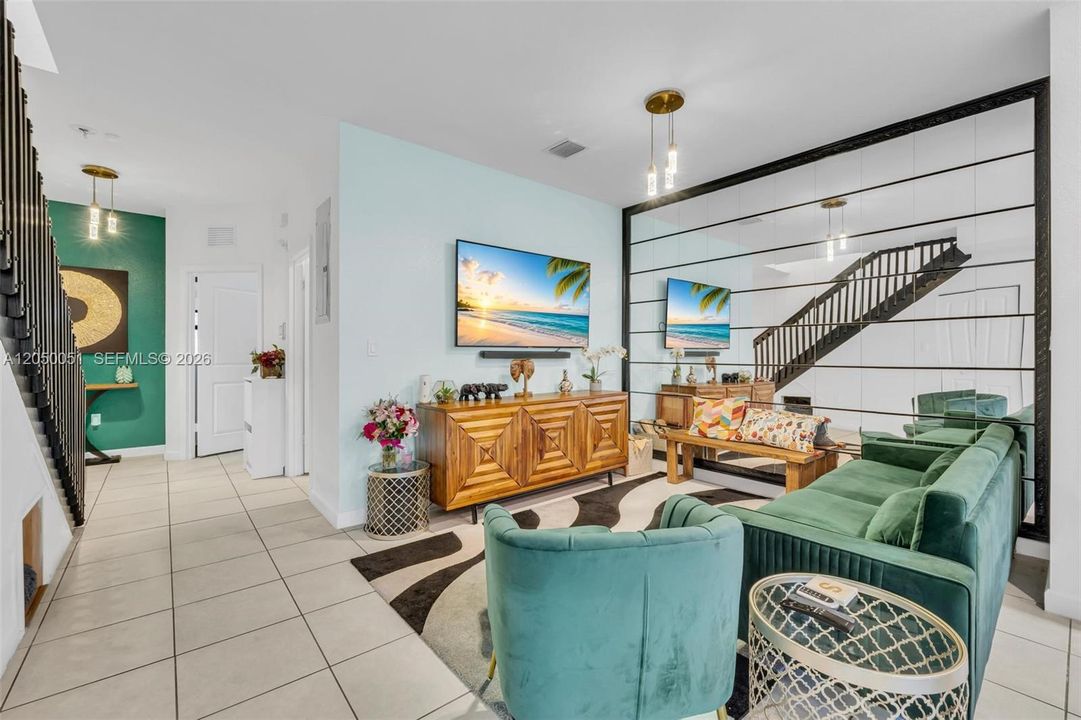 For Sale: $419,490 (3 beds, 3 baths, 1368 Square Feet)