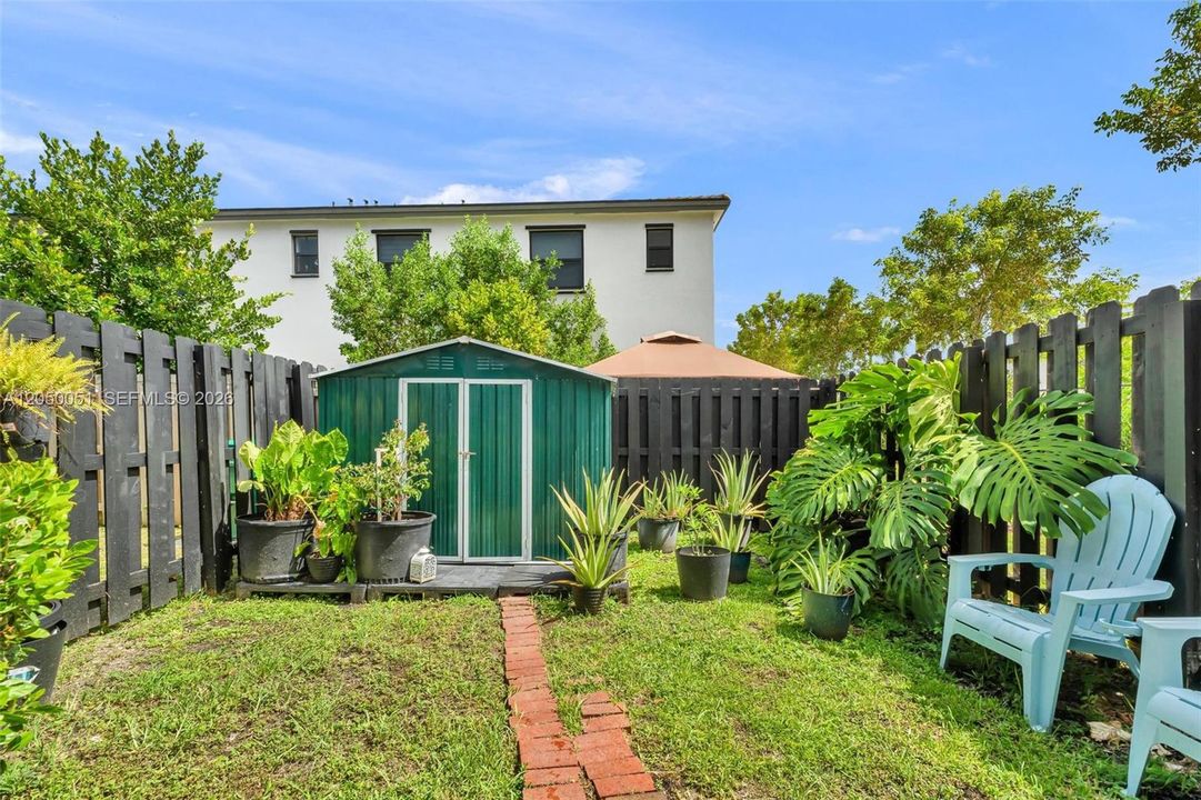 For Sale: $419,490 (3 beds, 3 baths, 1368 Square Feet)