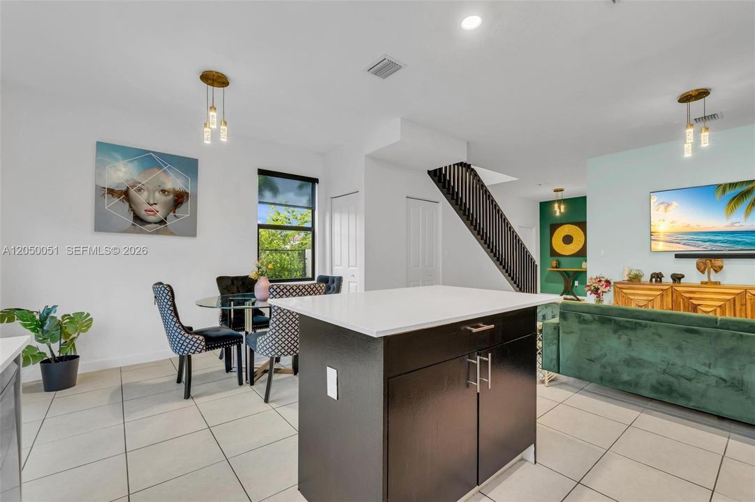 For Sale: $419,490 (3 beds, 3 baths, 1368 Square Feet)
