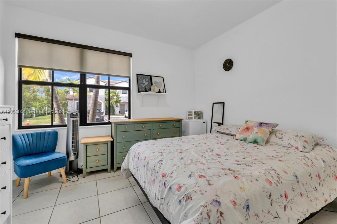 For Sale: $419,490 (3 beds, 3 baths, 1368 Square Feet)