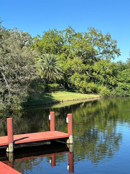 For Rent: $2,100 (2 beds, 2 baths, 960 Square Feet)