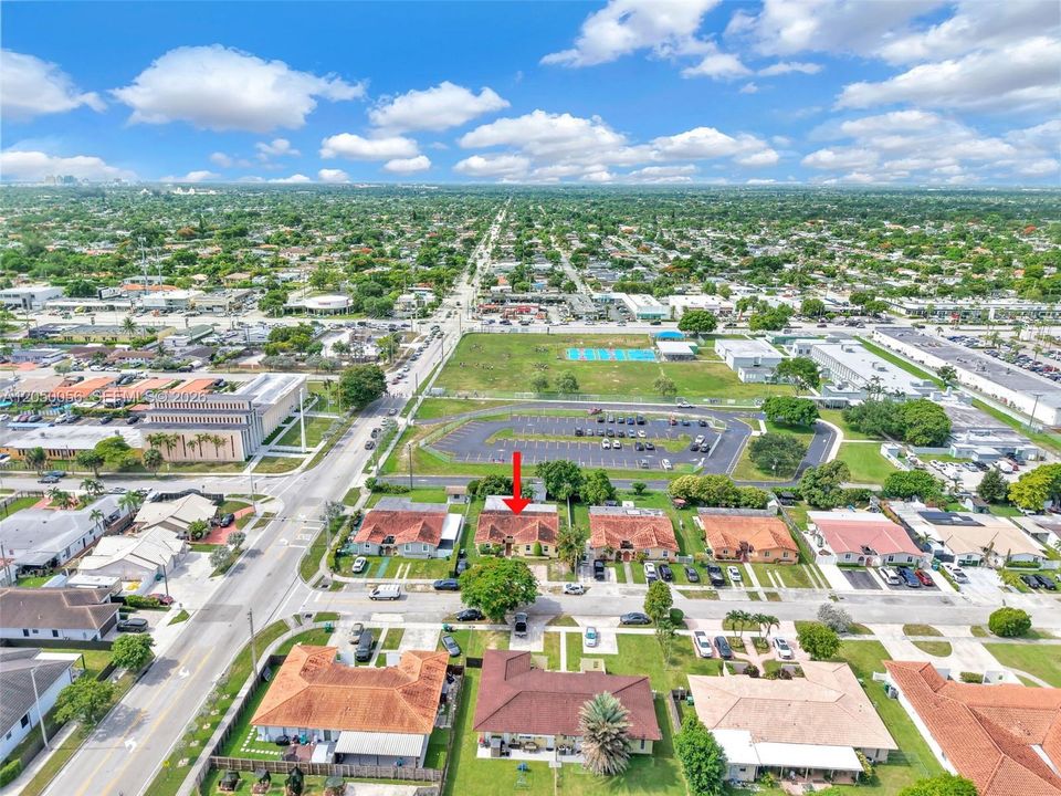 For Rent: $2,800 (3 beds, 2 baths, 2307 Square Feet)