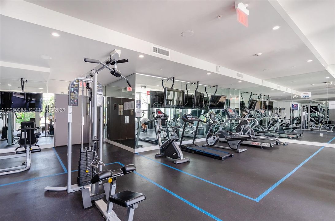 For Rent: $2,700 (1 beds, 1 baths, 596 Square Feet)