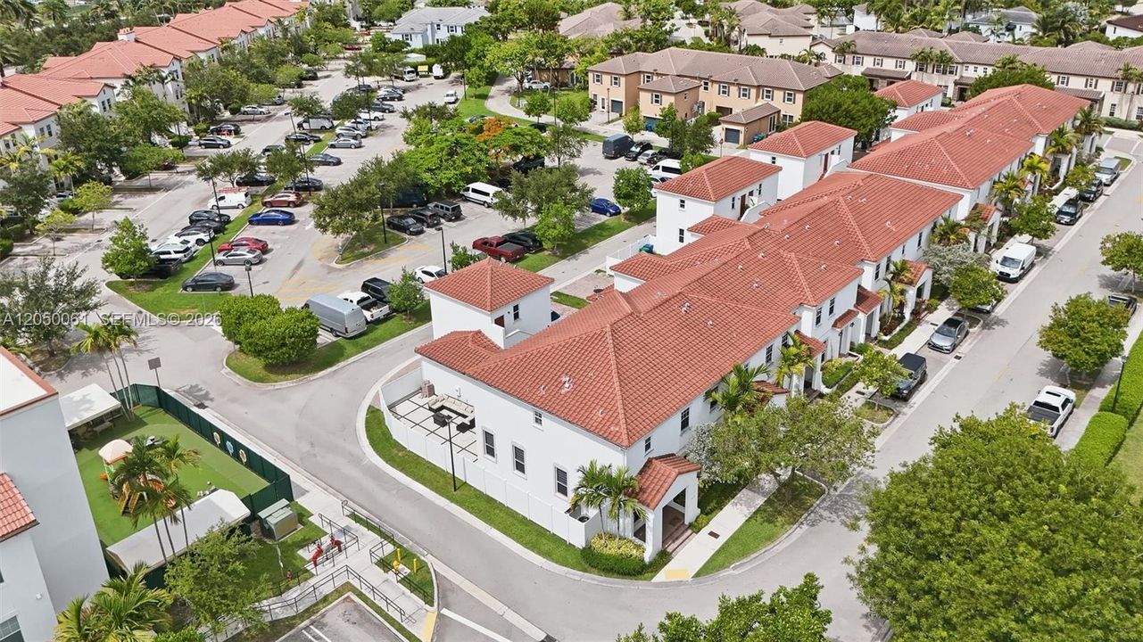 For Sale: $667,000 (4 beds, 3 baths, 1930 Square Feet)
