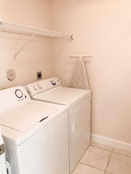 14.Laundry room