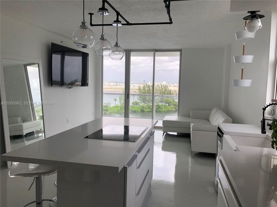 For Rent: $2,600 (2 beds, 2 baths, 957 Square Feet)