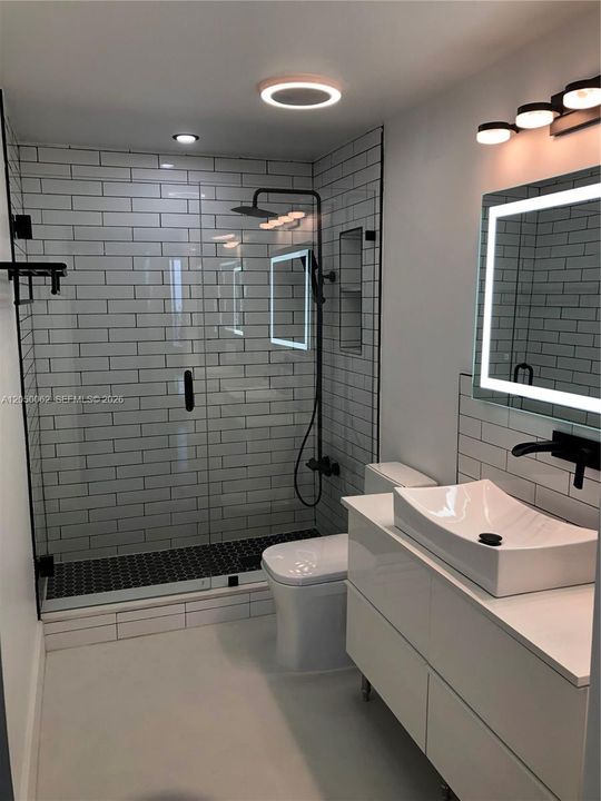 For Rent: $2,600 (2 beds, 2 baths, 957 Square Feet)