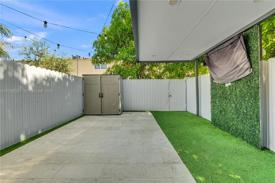 For Rent: $2,800 (2 beds, 2 baths, 1103 Square Feet)