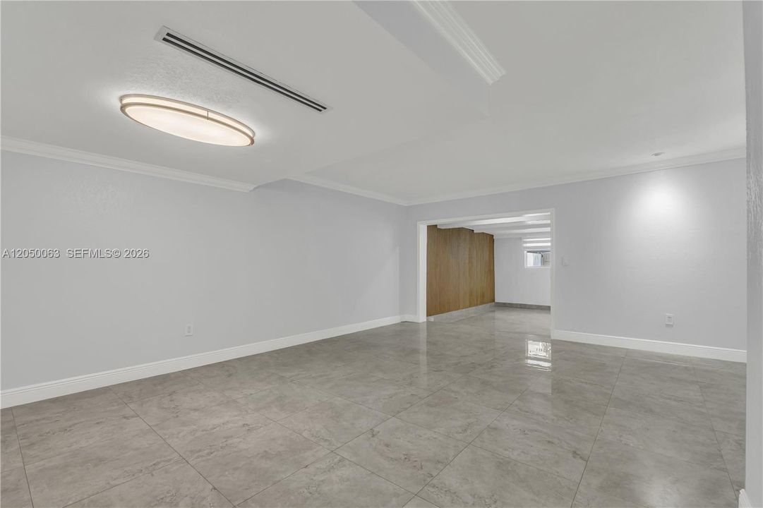 For Rent: $2,800 (2 beds, 2 baths, 1103 Square Feet)