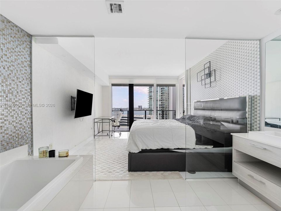 For Rent: $9,800 (3 beds, 3 baths, 1646 Square Feet)