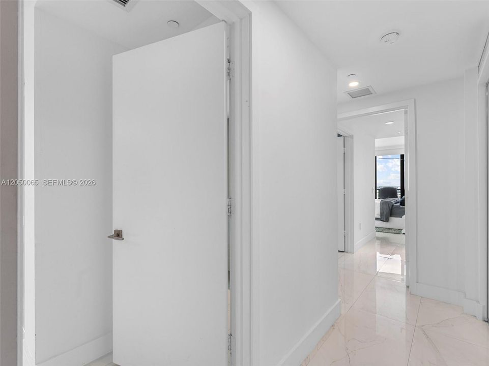 For Rent: $9,800 (3 beds, 3 baths, 1646 Square Feet)