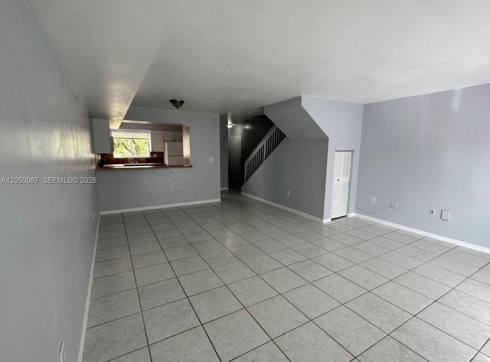 For Rent: $2,500 (2 beds, 2 baths, 1060 Square Feet)