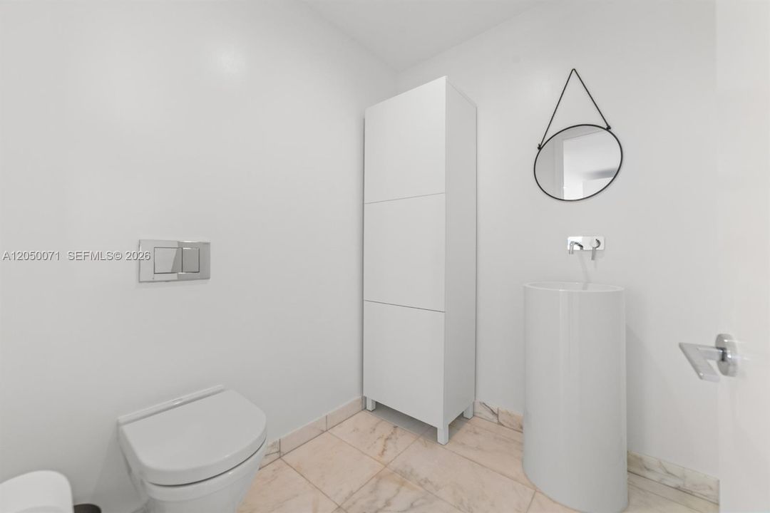 For Rent: $40,000 (2 beds, 2 baths, 2148 Square Feet)