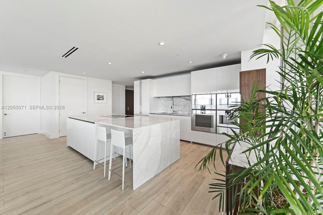 For Rent: $35,000 (2 beds, 2 baths, 2148 Square Feet)