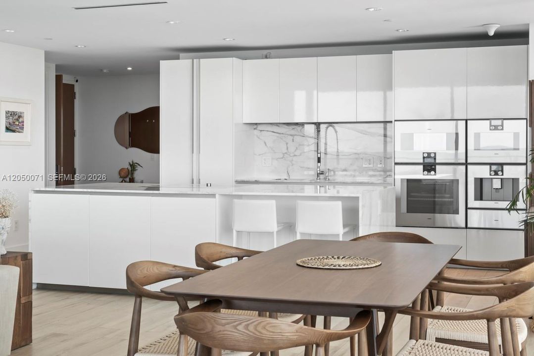 For Rent: $35,000 (2 beds, 2 baths, 2148 Square Feet)