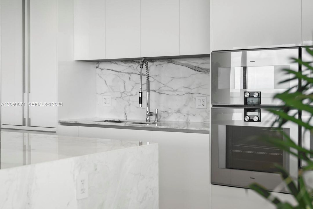 For Rent: $35,000 (2 beds, 2 baths, 2148 Square Feet)