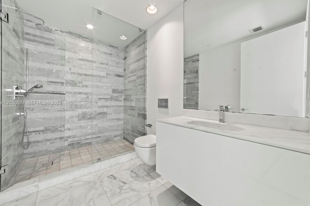For Rent: $35,000 (2 beds, 2 baths, 2148 Square Feet)