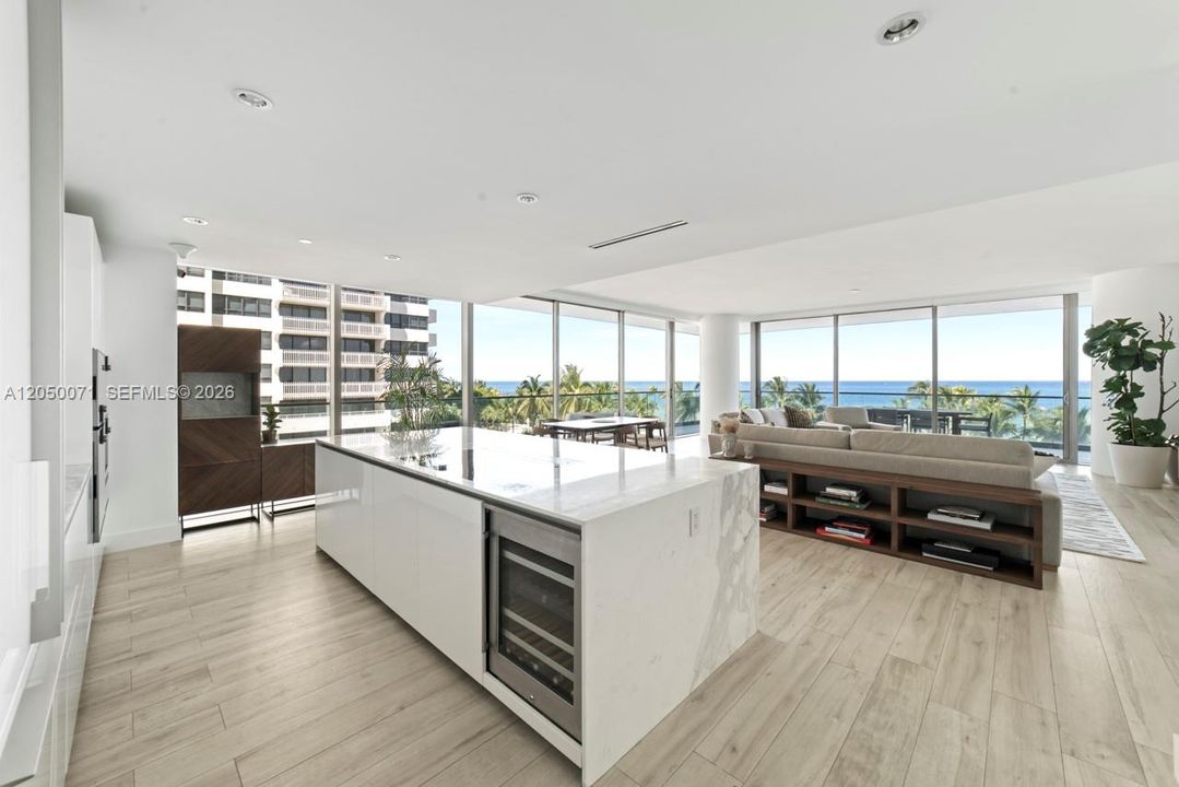 For Rent: $35,000 (2 beds, 2 baths, 2148 Square Feet)