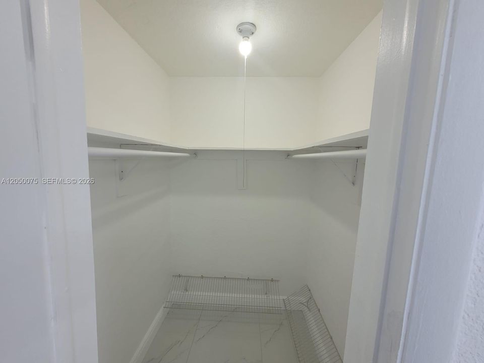 В аренду: $2,500 (2 спален, 2 ванн, 862 Квадратных фут)