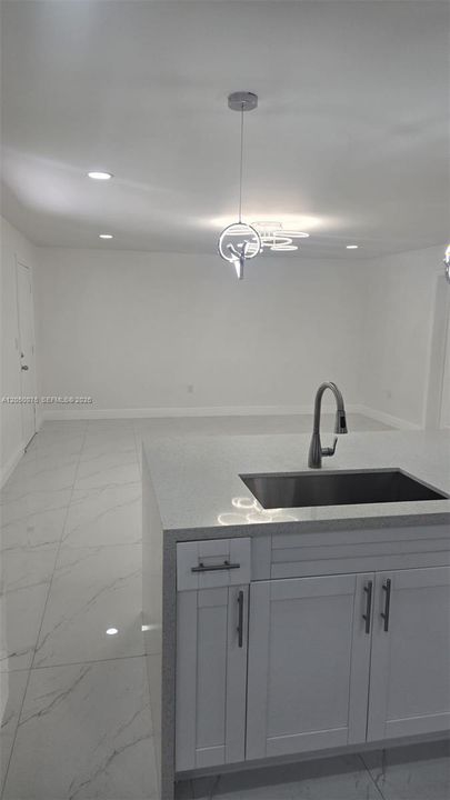 В аренду: $2,500 (2 спален, 2 ванн, 862 Квадратных фут)