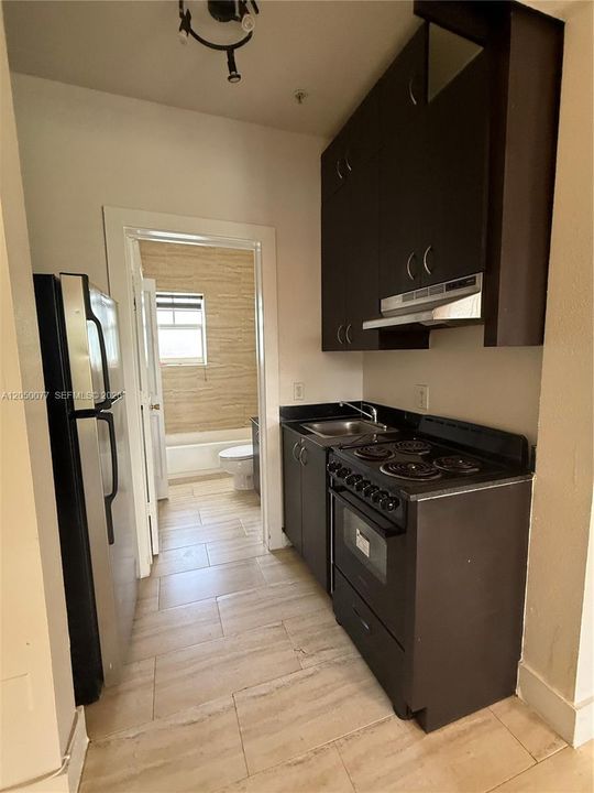 For Rent: $1,500 (0 beds, 1 baths, 350 Square Feet)