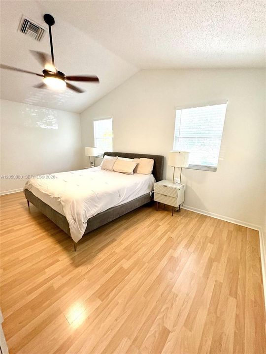 For Sale: $700,000 (3 beds, 2 baths, 1991 Square Feet)